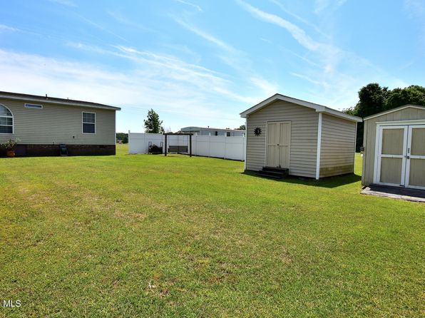 1424 Wood Duck Road, Elm City, NC 27822