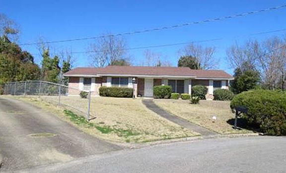2nd image of 200 Garden Homes Cir