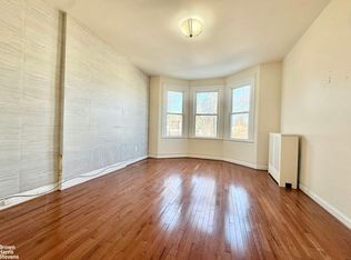 112 E 236th St #2, Bronx, NY 10470