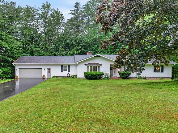 2nd image of 12 Snowshoe Hill Road