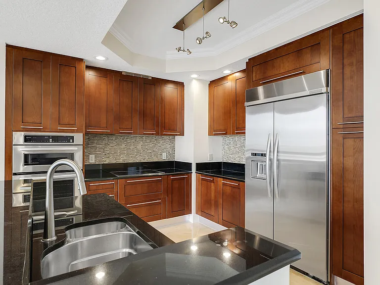 701 S Olive Ave #1706 — Photo 5