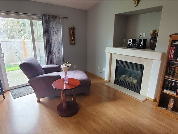 3rd image of 808 127th Street Ct E