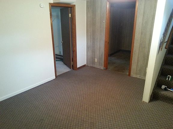 Lower Level Living Room - Great space for additional TV and lounging or studying.