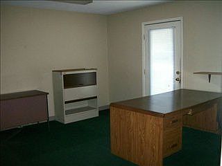 4th image of 110 Jackson St
