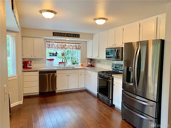 5th image of 9505 163rd Street Ct E