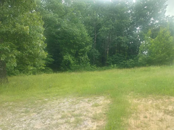 3613 S State Road 45, Bloomfield, IN 47424