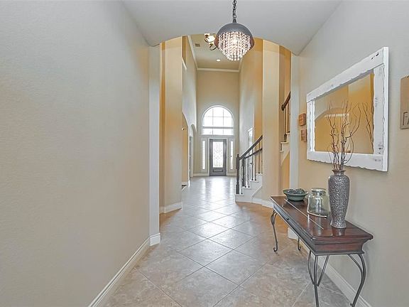 4th image of 28135 Twin Knolls Ln