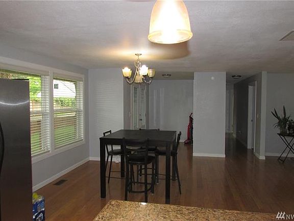 5th image of 9713 Lake Steilacoom Dr SW