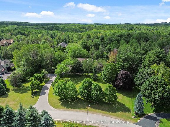 2nd image of 75 Woodbridge Cir
