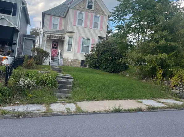 37 Canaan St, Carbondale, PA 18407