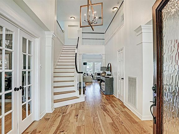 3rd image of 8707 Chipping Rock Dr