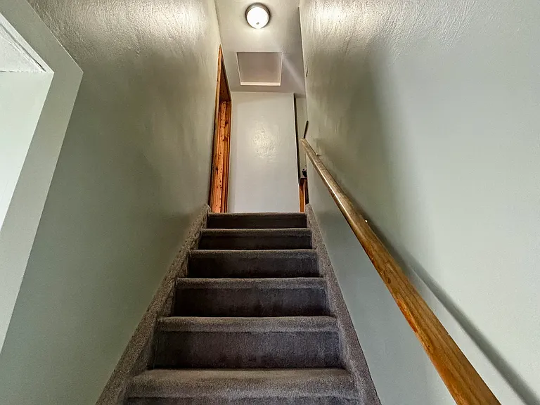 1163 Shadycrest Dr — Photo 2