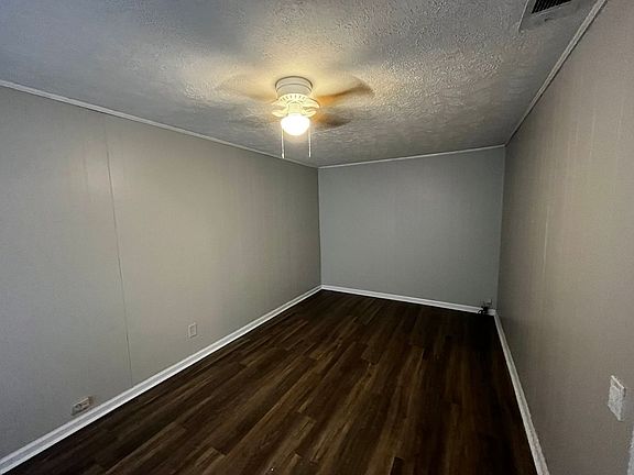 3rd image of 5615 Buxton Dr