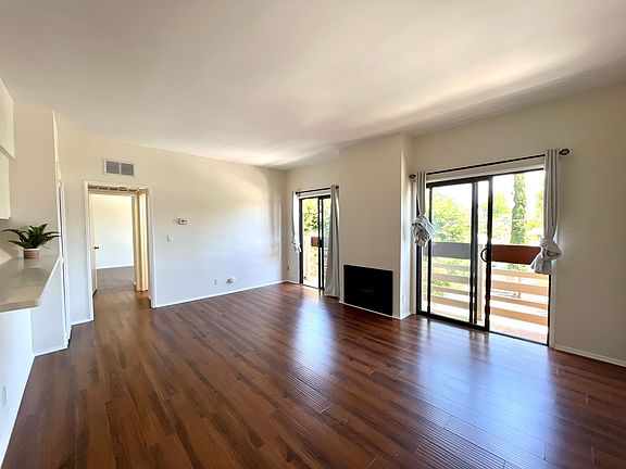 2nd image of 4809 Laurelgrove Ave APT 202