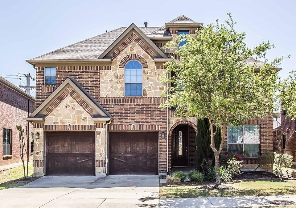 1st image of 2113 Reveille Cir
