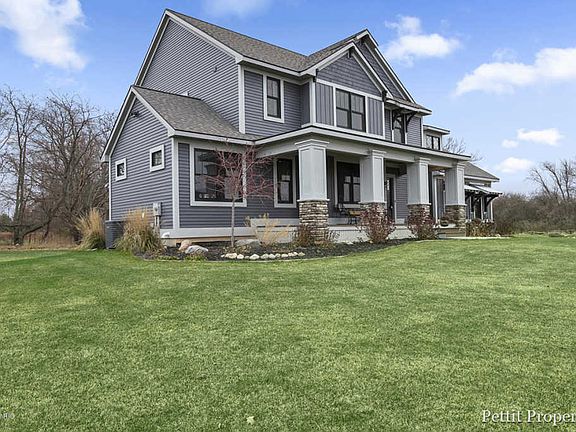 2nd image of 5527 Harvest Moon Ct NE