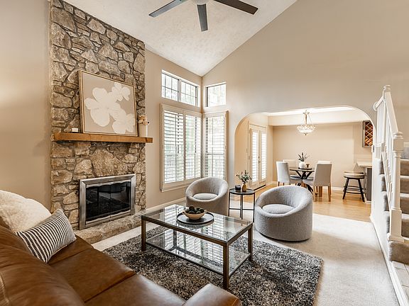 3rd image of 7497 Charrington Ct