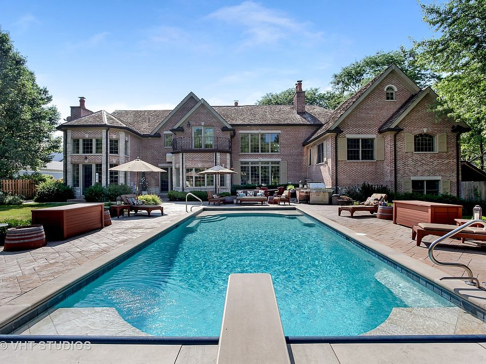 2nd image of 545 Somerset Ln