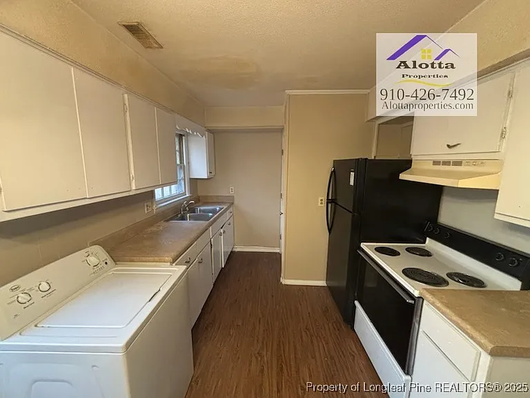 4212 S Dowfield Dr — Photo 1
