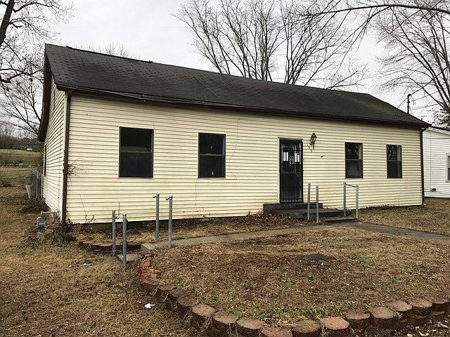 1st image of 135 Cheatham St
