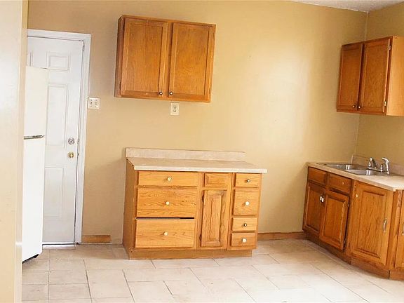5th image of 5006 Genevieve Ave