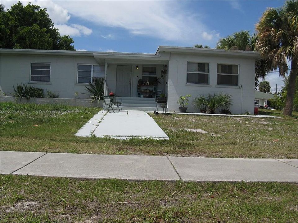 1st image of 2455 NE Dixie Hwy