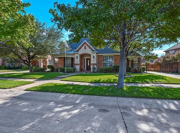 2nd image of 2704 Sir Patrice Ln