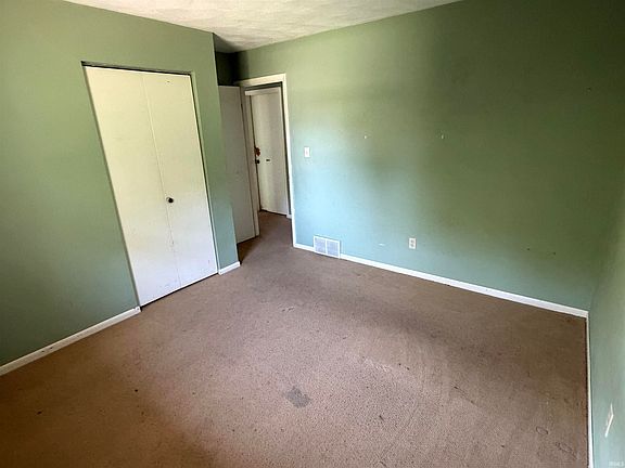 5th image of 2806 Sharon St