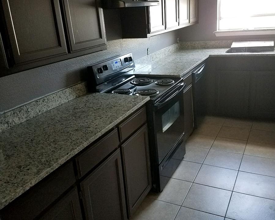 2nd image of 105 Peachtree Ct APT A