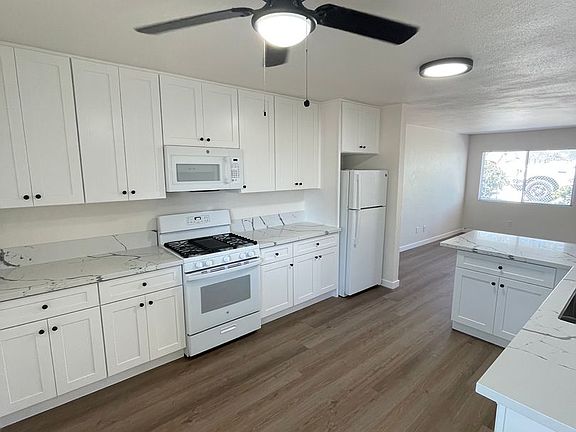 3rd image of 5214-20 Santa Margarita St #5218