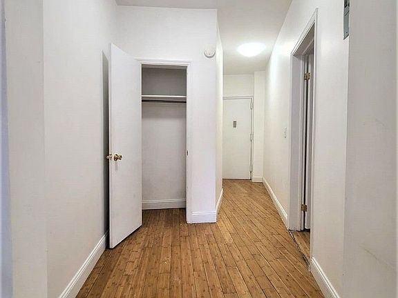 5th image of 2016 Regent Pl APT 4J