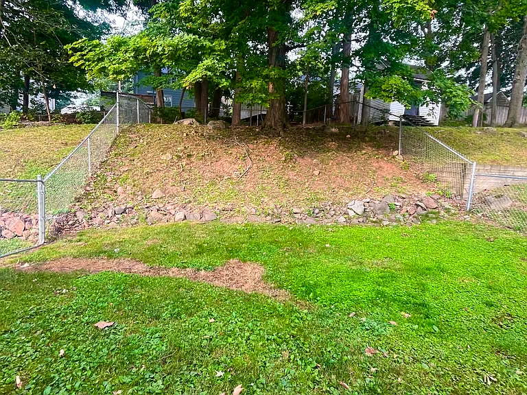 452 Black Rock Ave — Photo 17