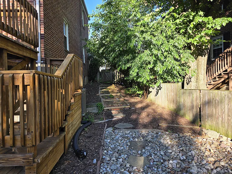 114 Brandon Rd — Photo 26