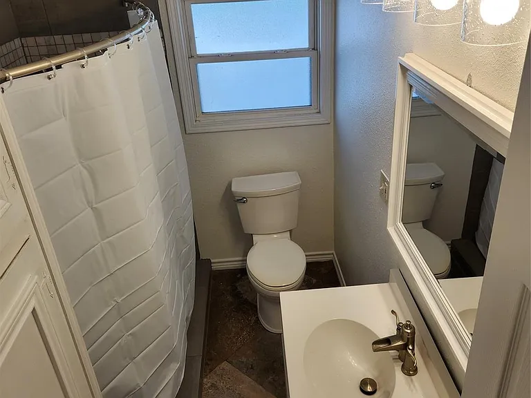 505 Connie St — Photo 9