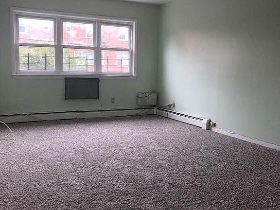5th image of 2737 Matthews Ave #2