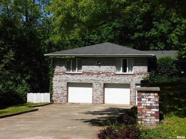 31 Penacook Dr, Rochester, IL 62563