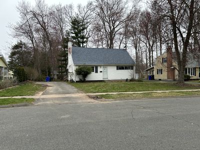32 Miles Standish Drive, West Hartford, CT, 06107