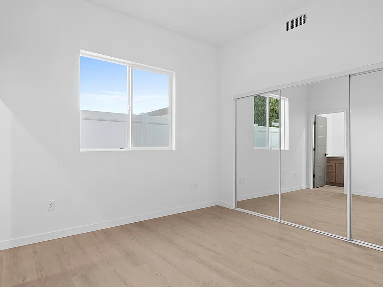 8730 Etiwanda Ave #2 — Photo 13