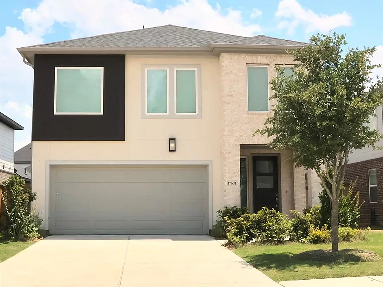 17631 Carnation Glen Dr — Photo 2