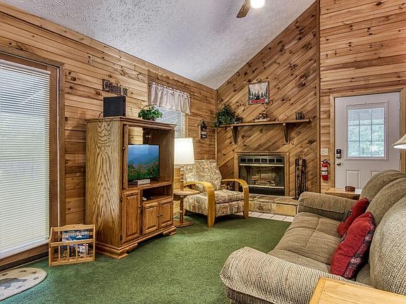 4th image of 1729 Austin View Way