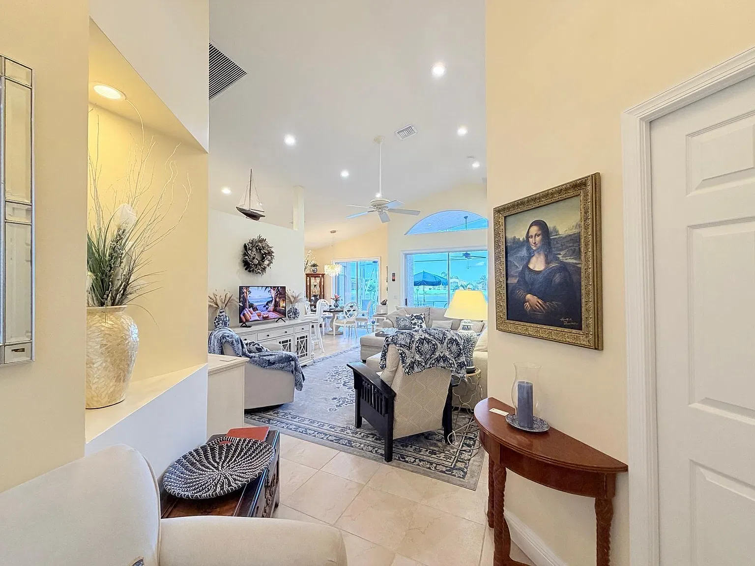 3 bed, 2.0 bath, 1661 sqft, $3,599 — Photo 4