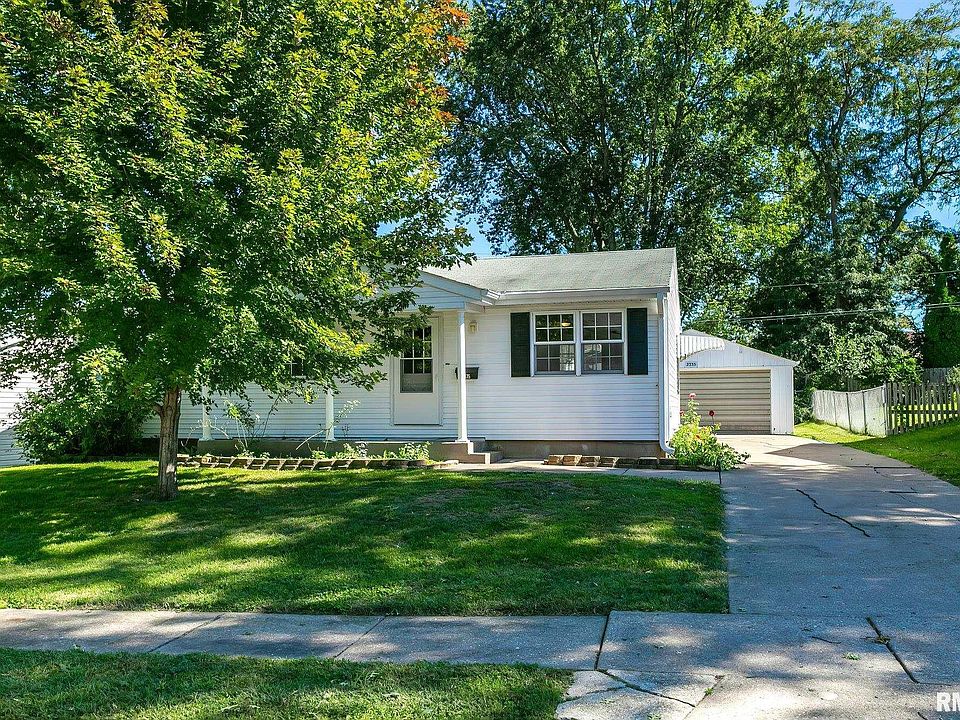 2335 N Hazelwood Ave, Davenport, IA 52804 Zillow