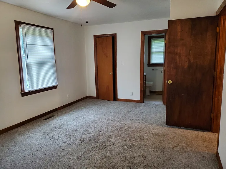 231 Crescent Dr — Photo 9