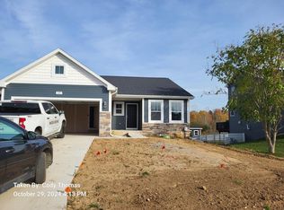 215 Arlington Ln, Niles, MI 49120
