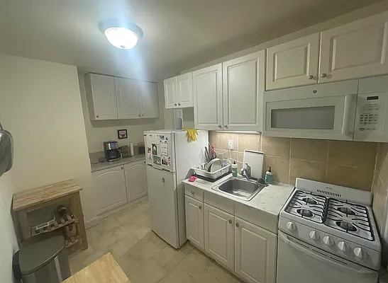 Rented by MOTION New York | media 9