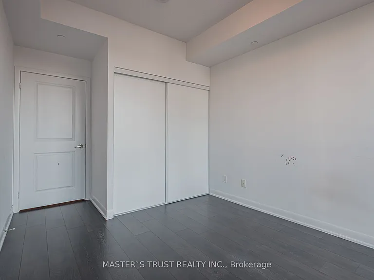 5168 Yonge St #217 — Photo 17