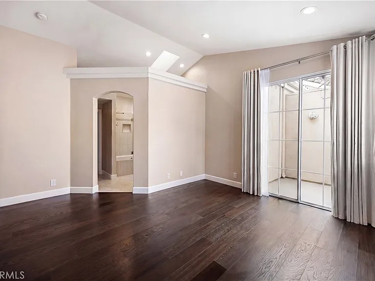 12 Opera Ln — Photo 18
