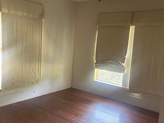 4th image of 207 S Lennox St