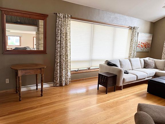 4th image of 36 Campus Ln