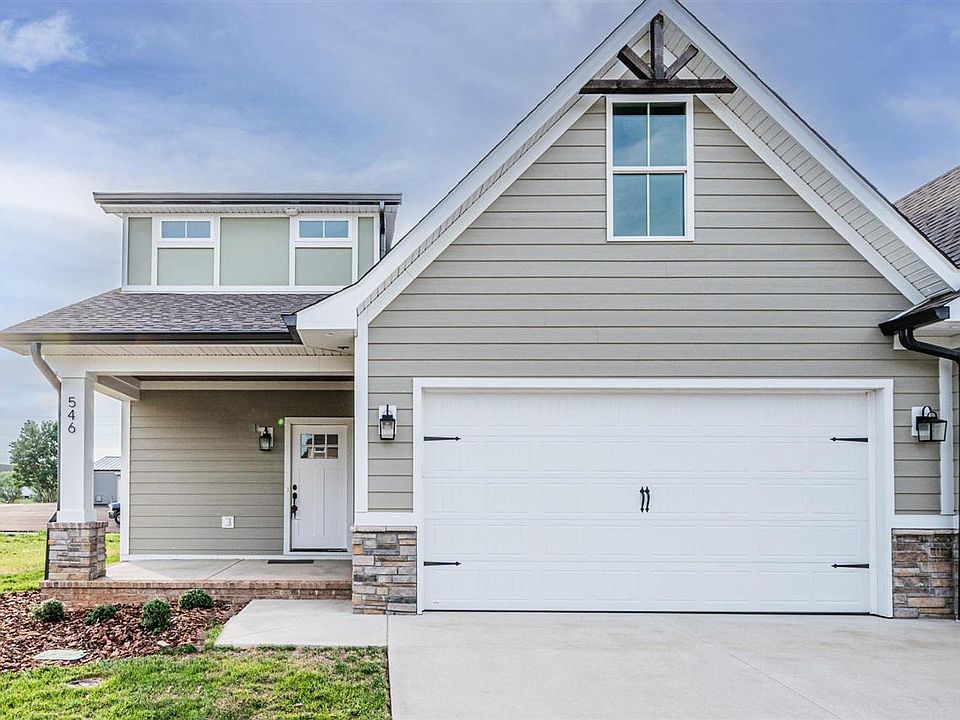 1st image of 546 Providence Ct